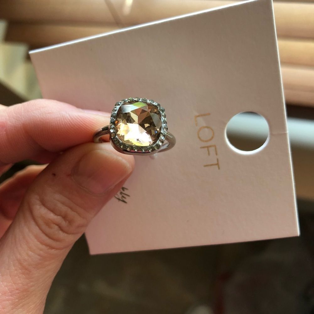 Silver - Loft ring. Champagne color stone with pave diamonds around it. Sz. 6-7